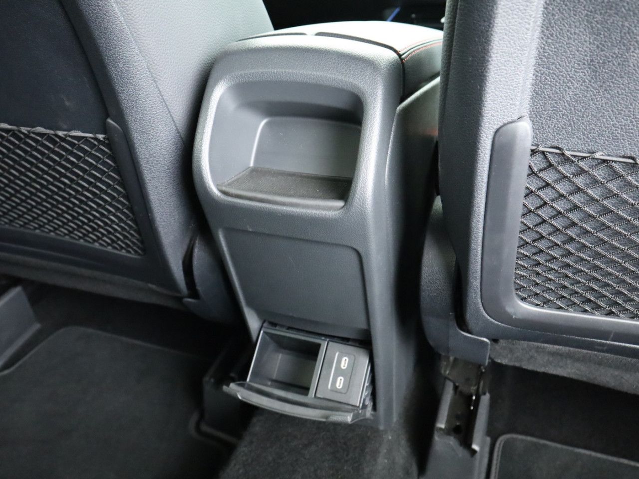 Mercedes-Benz GLB – Bild 23