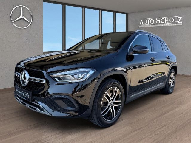 Mercedes-Benz GLA 220