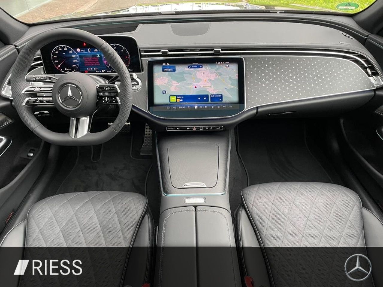 Mercedes-Benz E-Klasse – Bild 12