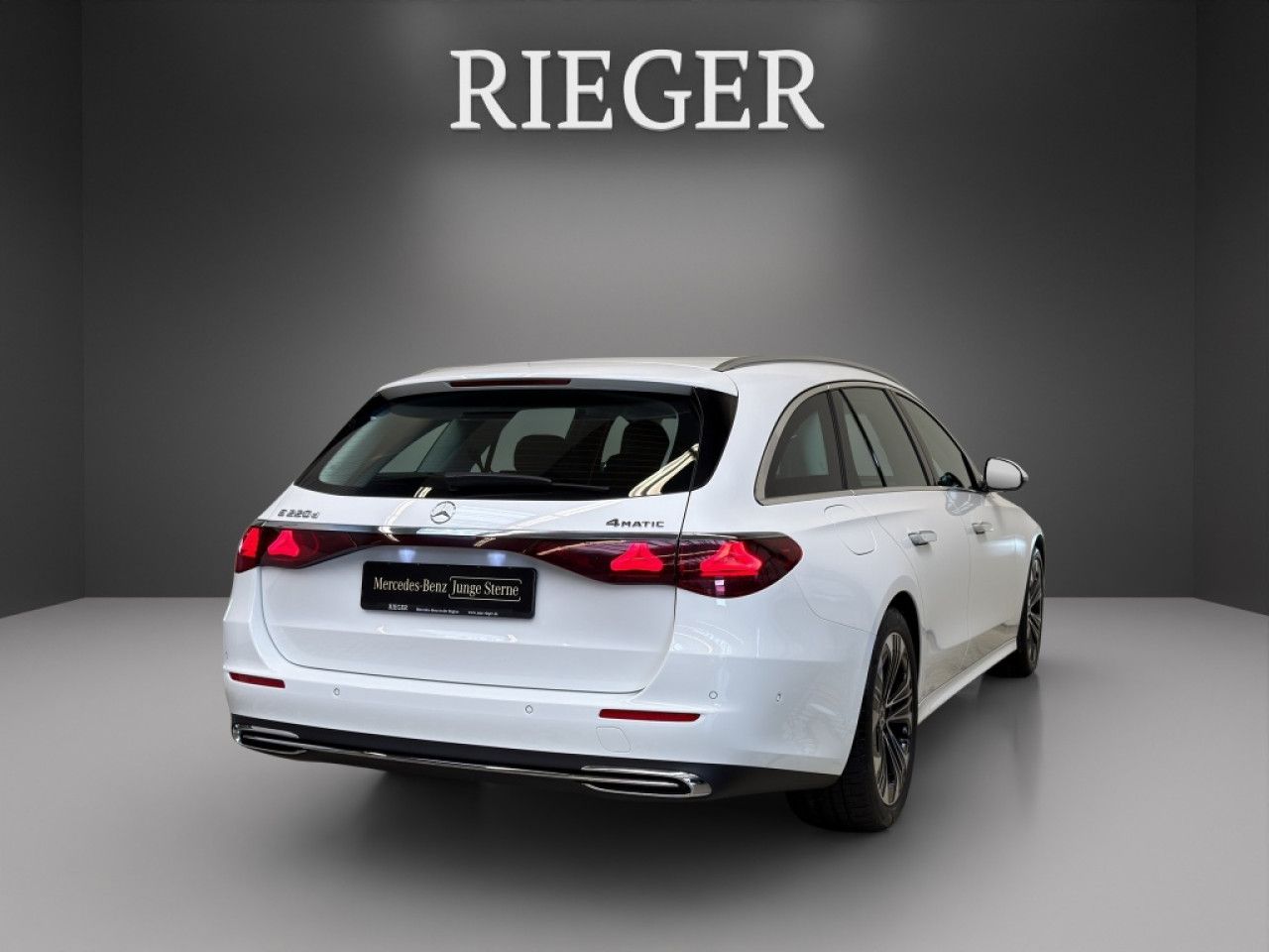 Mercedes-Benz E-Klasse – Bild 13