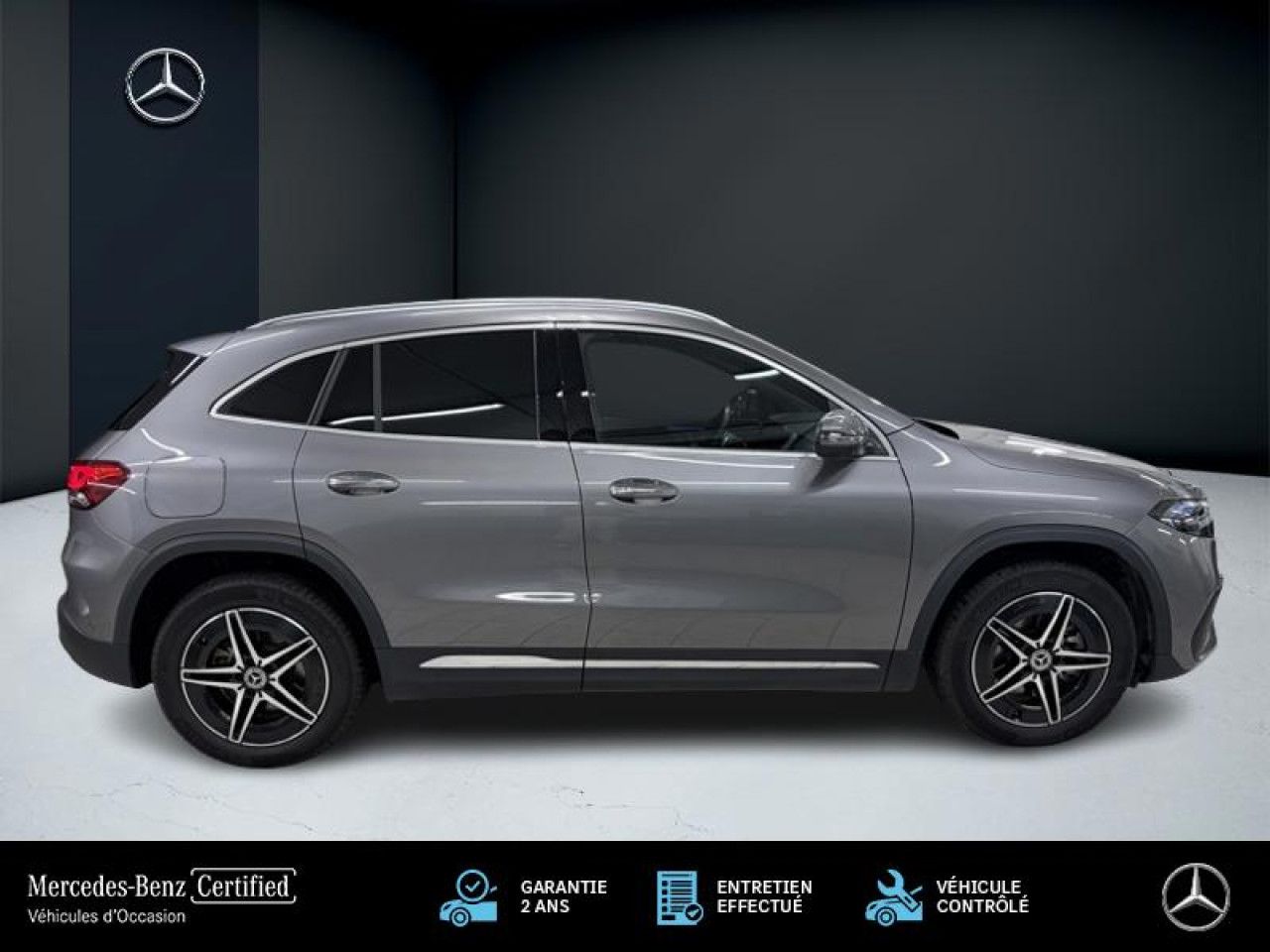 Photo du v&eacute;hicule 3 / 18