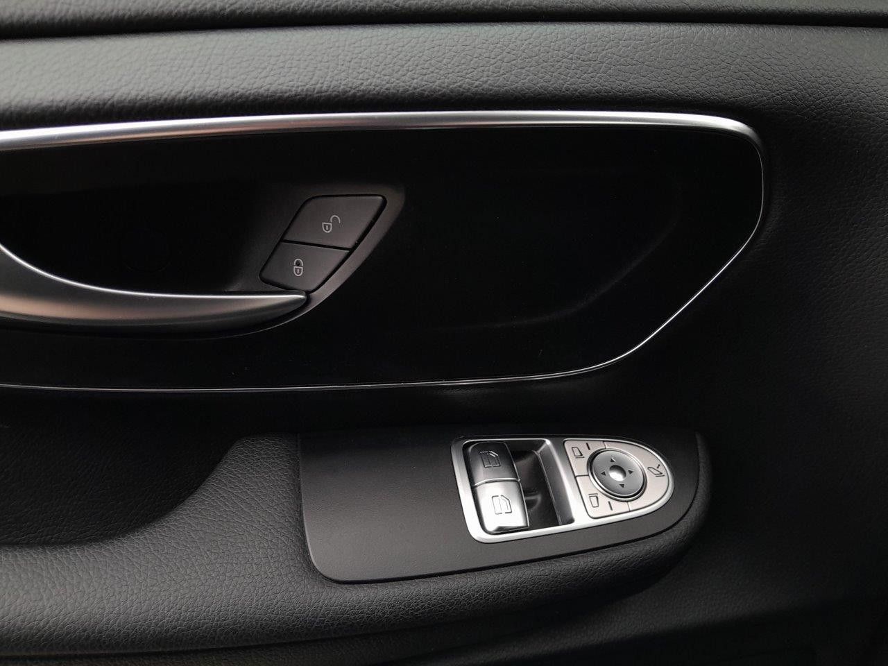 Zdjęcie pojazdu 7 / 20