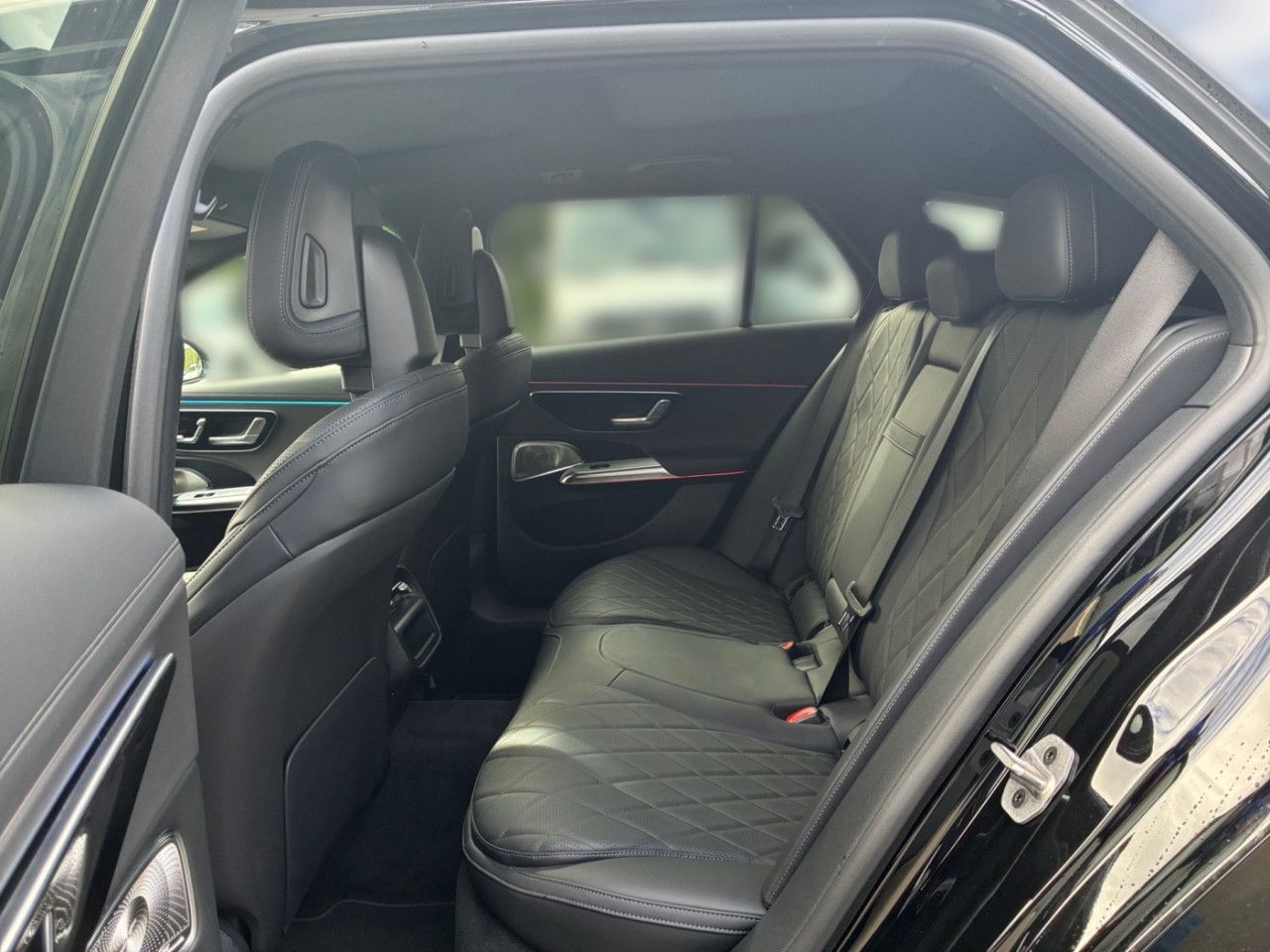 Mercedes-Benz E-Klasse – Bild 8