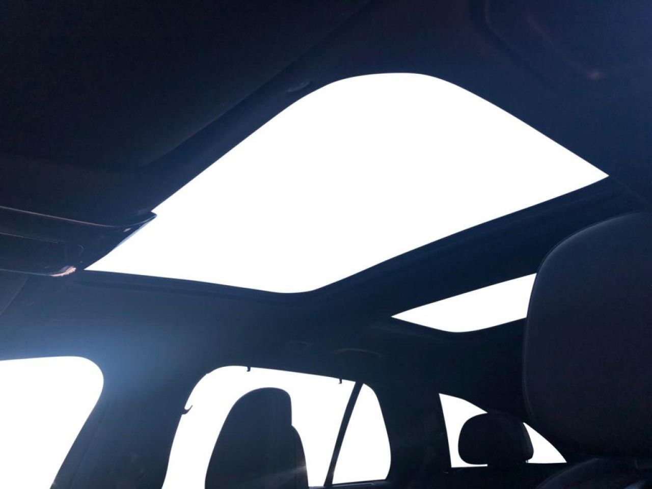 Mercedes-Benz E-Klasse – Bild 13