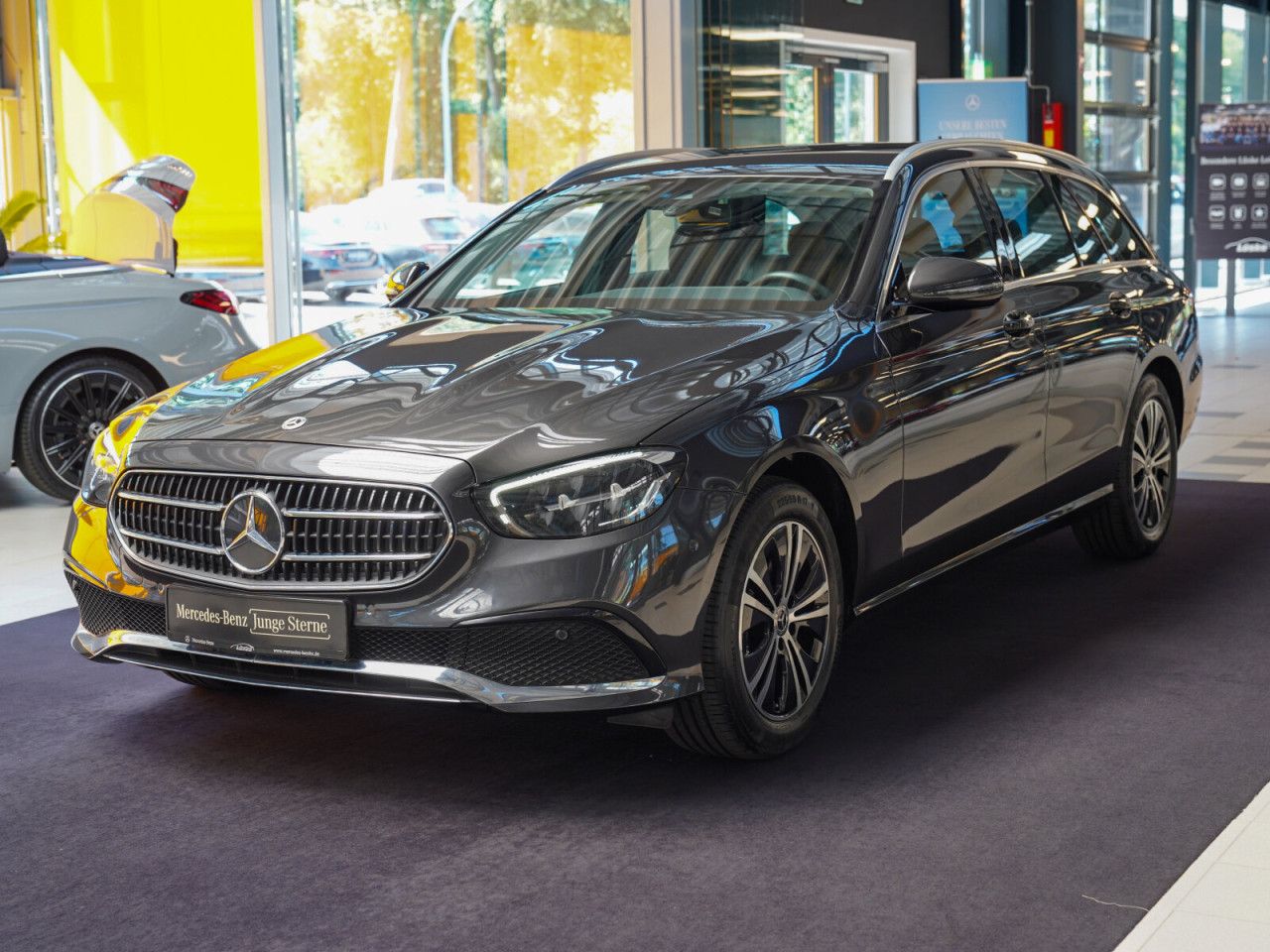 Mercedes-Benz E-Klasse – Bild 8
