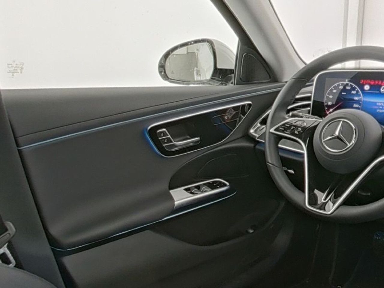 Mercedes-Benz E-Klasse – Bild 8