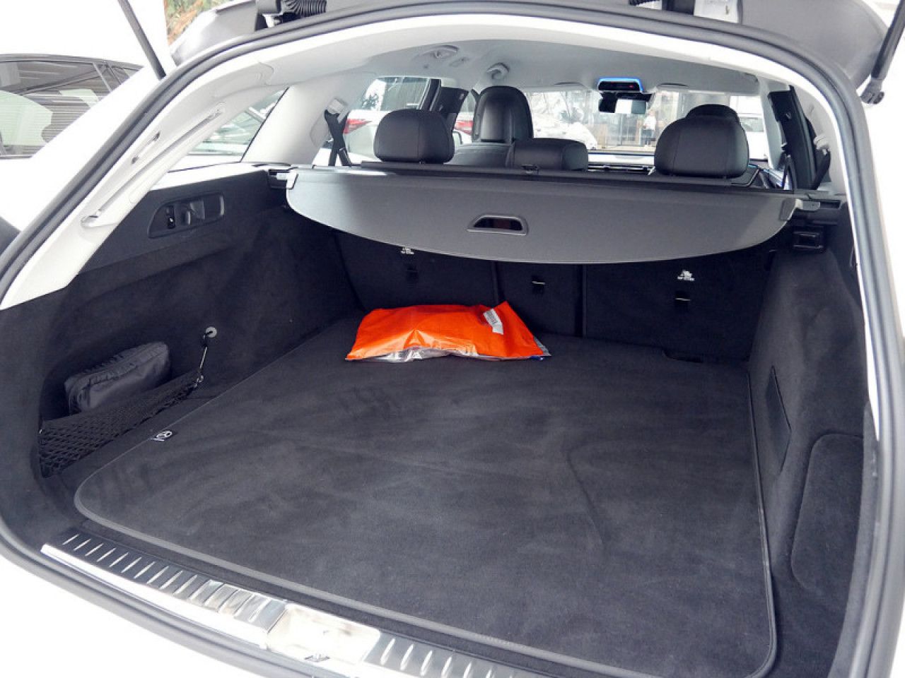 Mercedes-Benz E-Klasse – Bild 10