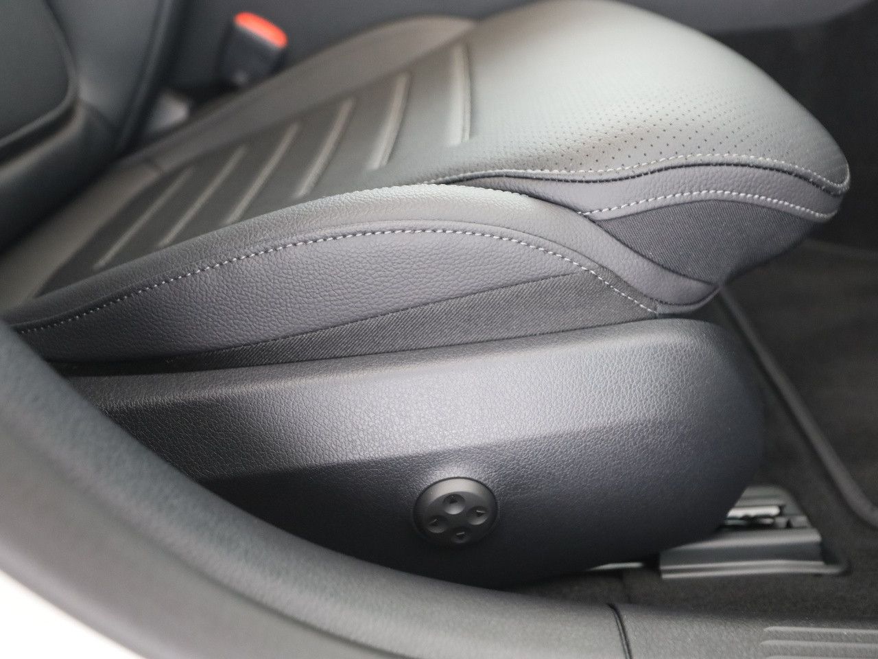 Mercedes-Benz C-Klasse – Bild 18