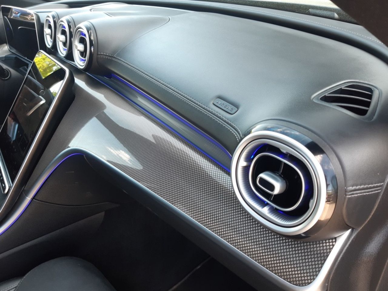 Photo du v&eacute;hicule 16 / 18