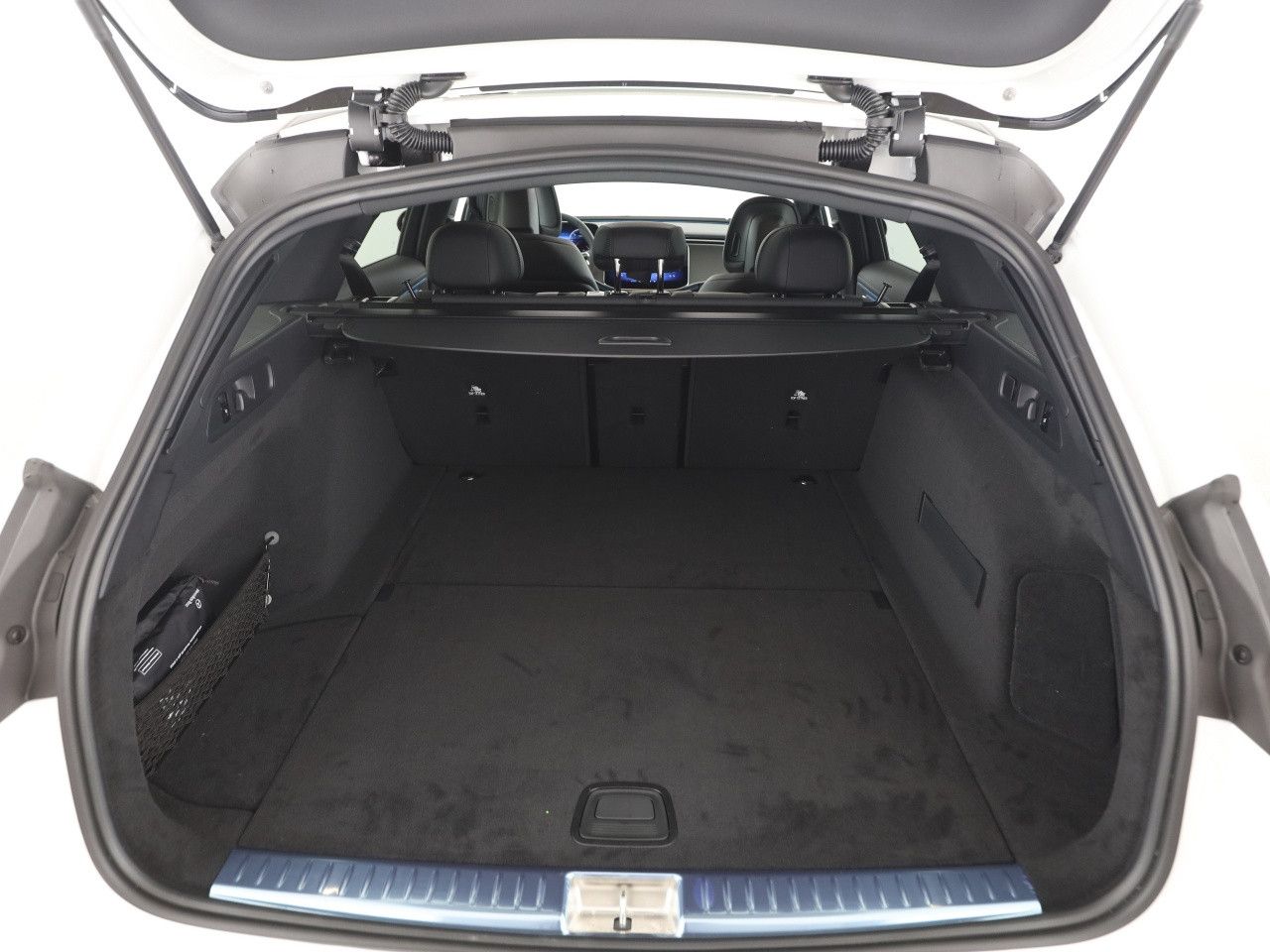 Mercedes-Benz E-Klasse – Bild 15