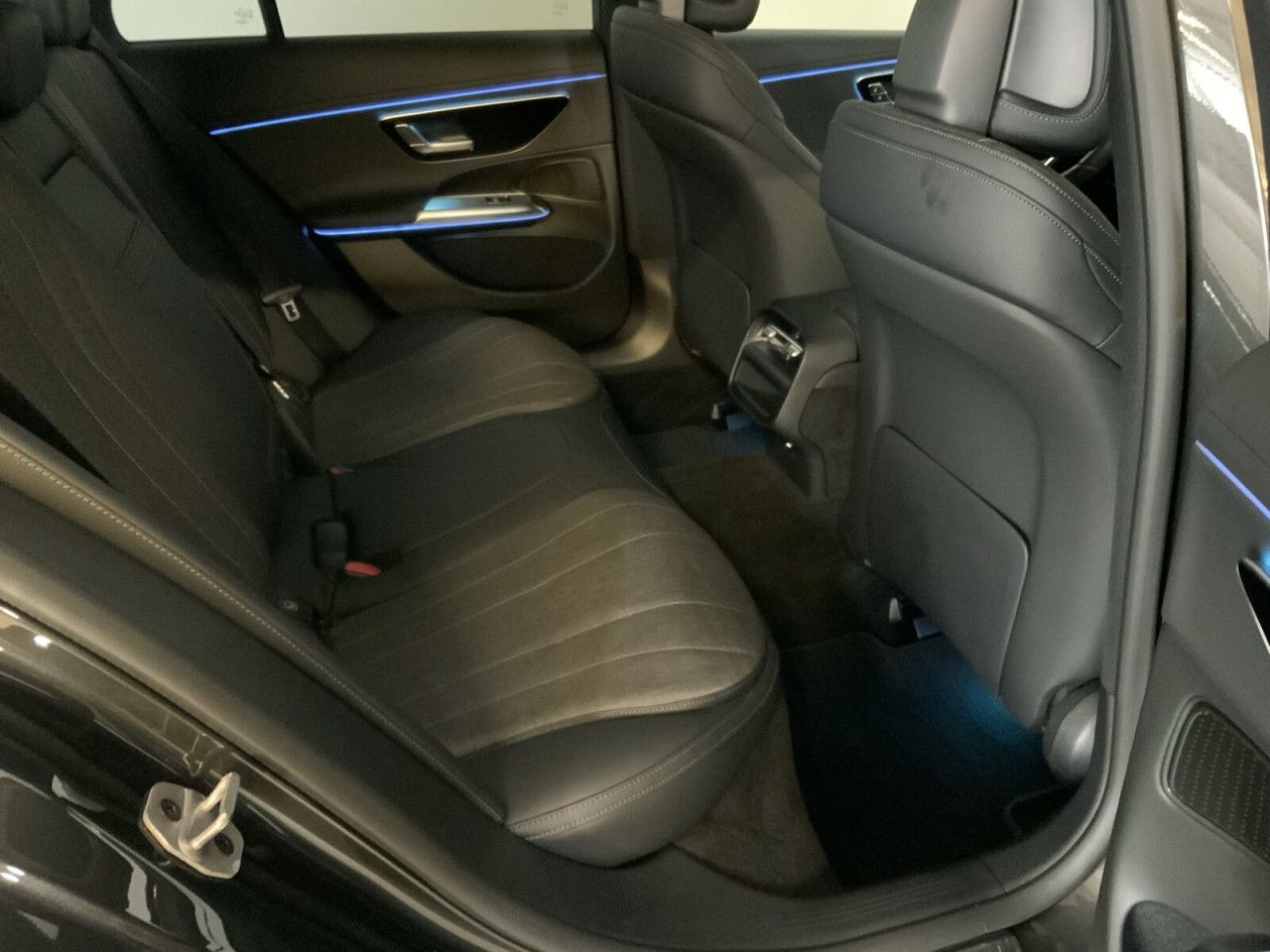 Mercedes-Benz E-Klasse – Bild 15