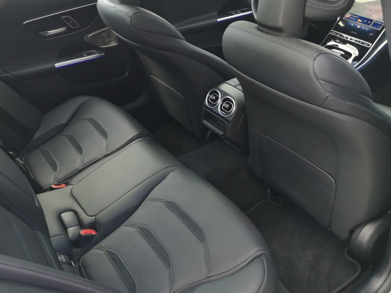 Mercedes-Benz C-Klasse – Bild 17