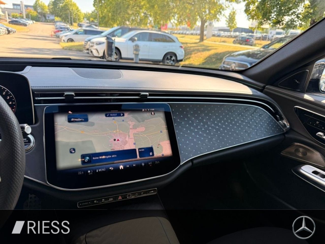 Mercedes-Benz E-Klasse – Bild 13