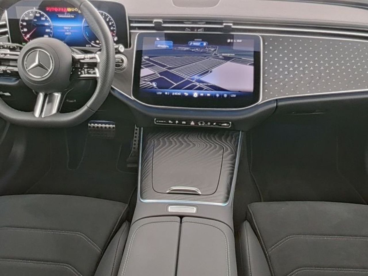 Mercedes-Benz E-Klasse – Bild 13