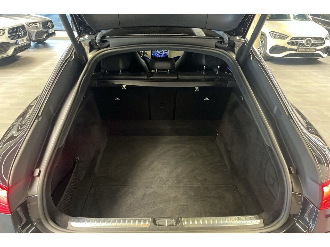 Photo du v&eacute;hicule 9 / 18