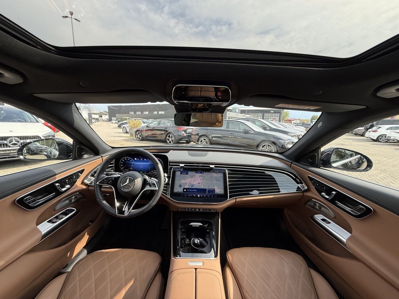 Mercedes-Benz E-Klasse – Bild 17