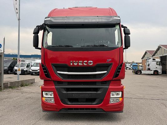 Vehicle image 6 / 20
