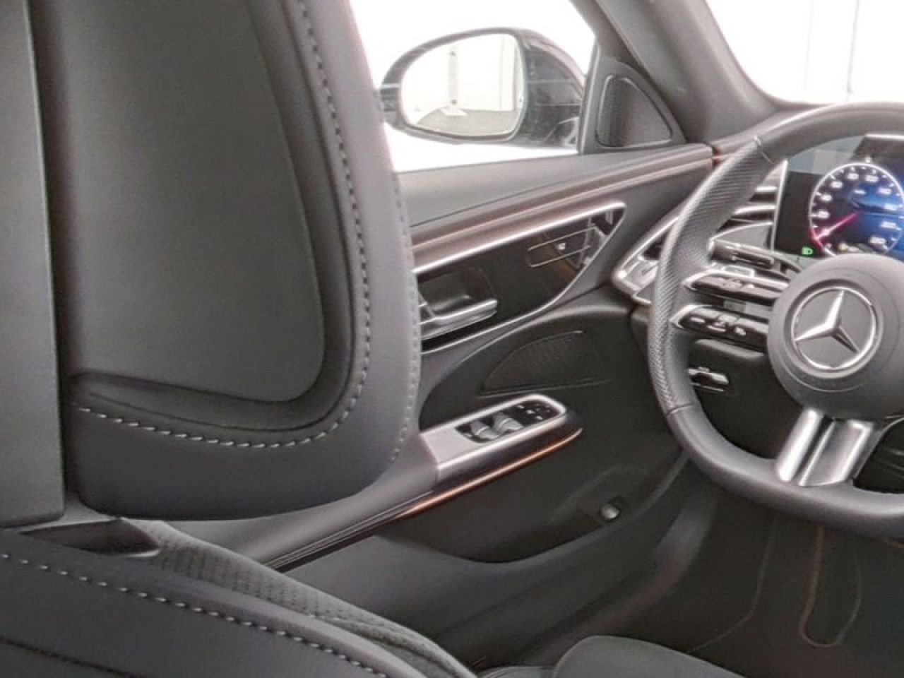 Mercedes-Benz E-Klasse – Bild 8