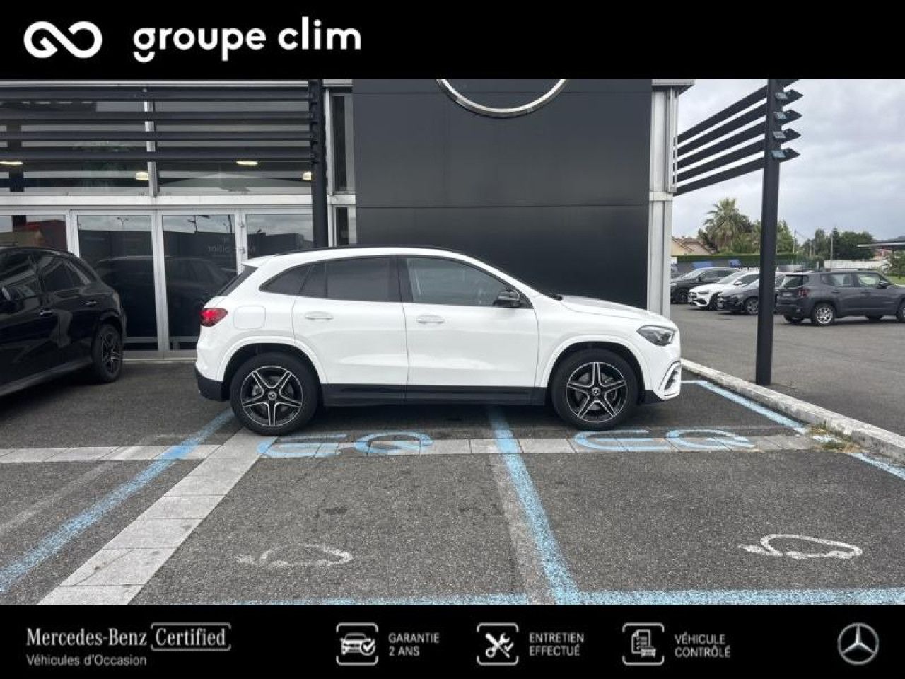 Photo du v&eacute;hicule 3 / 9