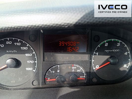 Vehicle image 5 / 8
