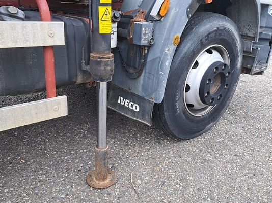 Vehicle image 6 / 20