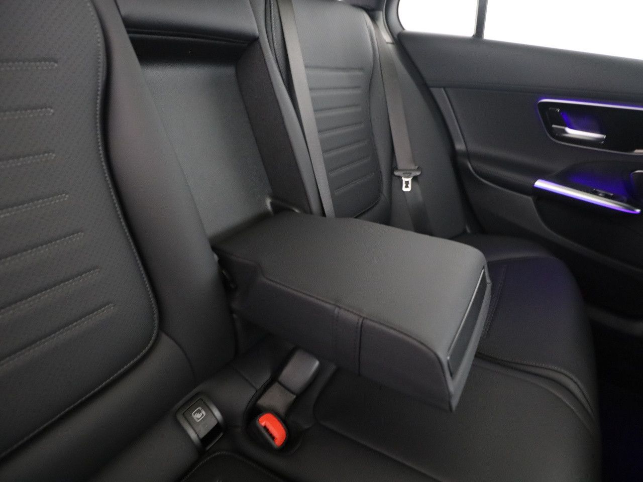 Mercedes-Benz C-Klasse – Bild 18