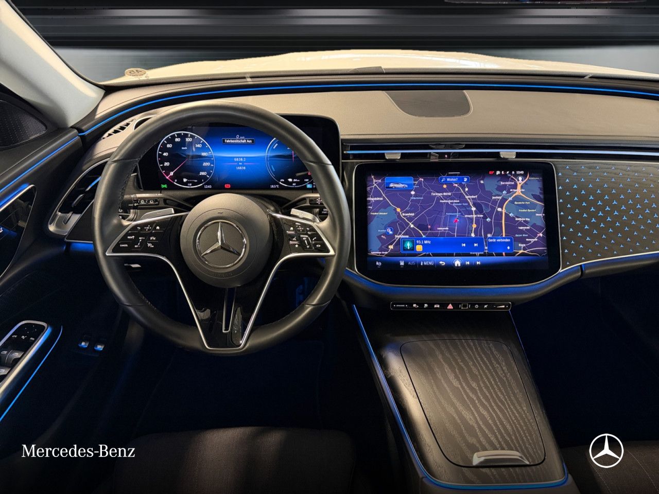Mercedes-Benz E-Klasse – Bild 11