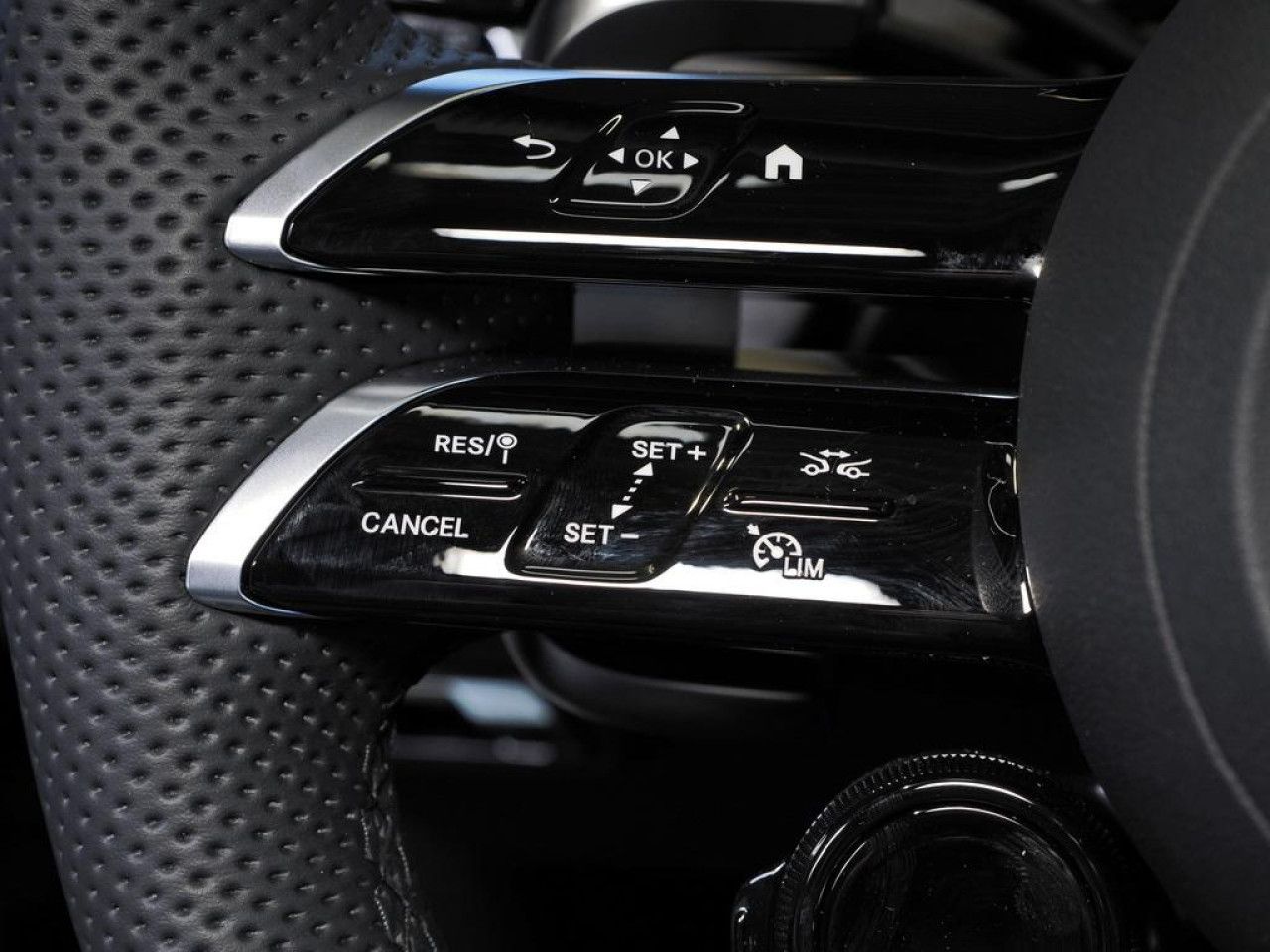Mercedes-Benz E-Klasse – Bild 9