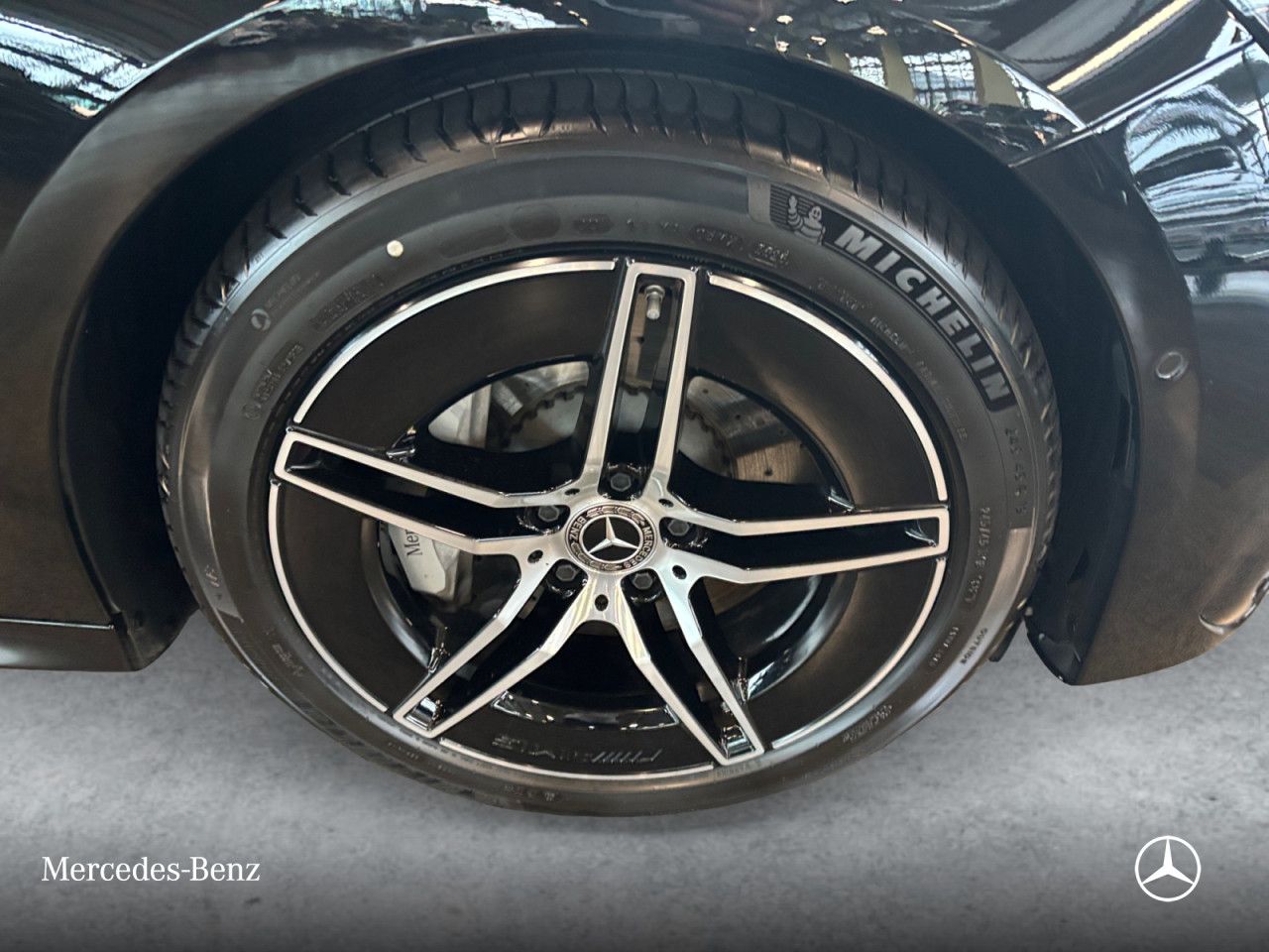 Mercedes-Benz E-Klasse – Bild 2