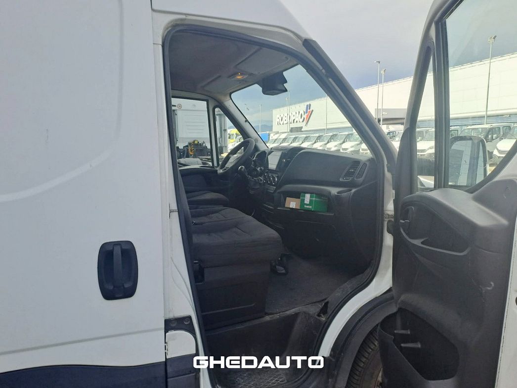 IVECO | DAILY 35S15 PASSO LUNGO