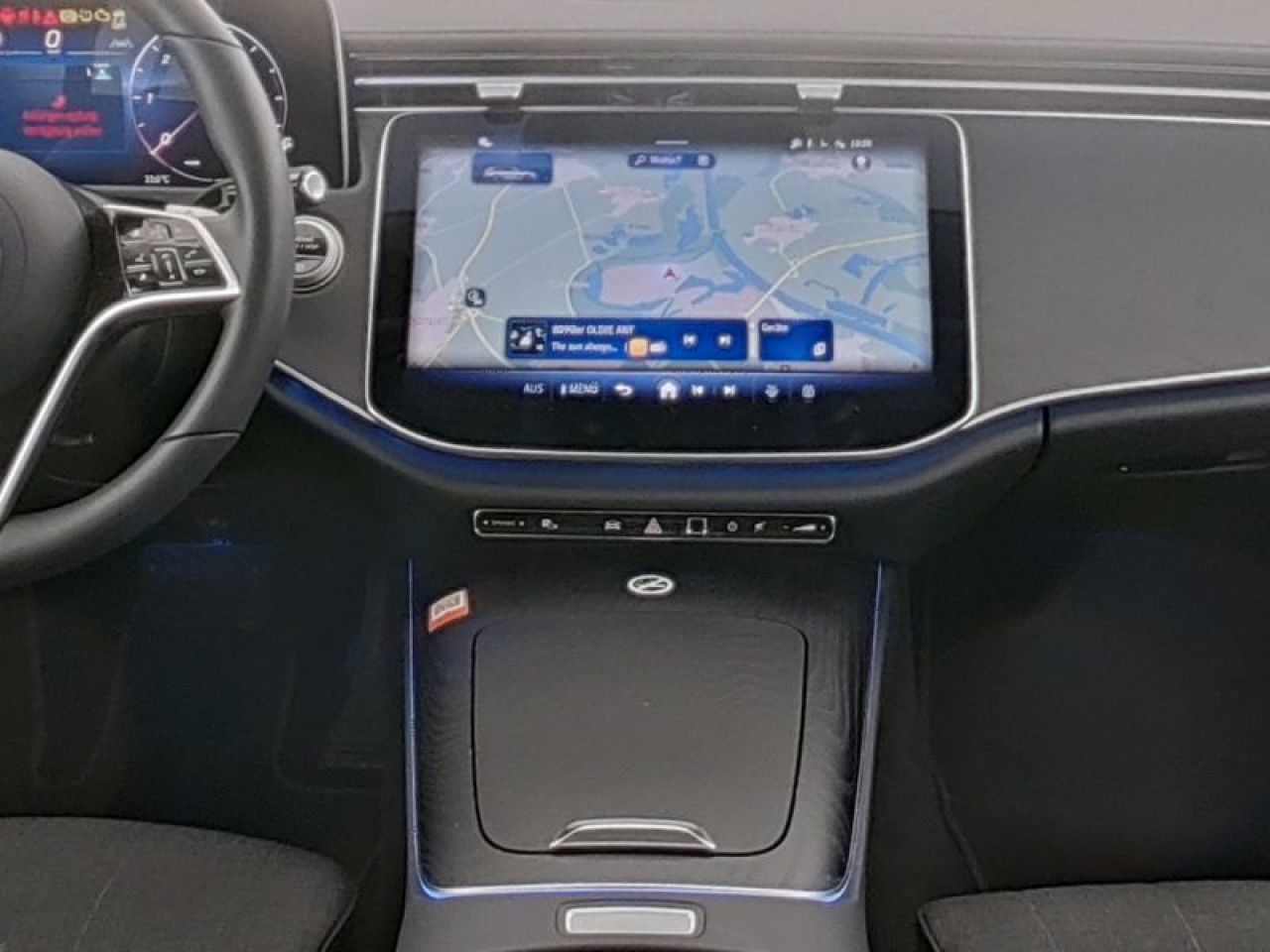 Mercedes-Benz E-Klasse – Bild 8