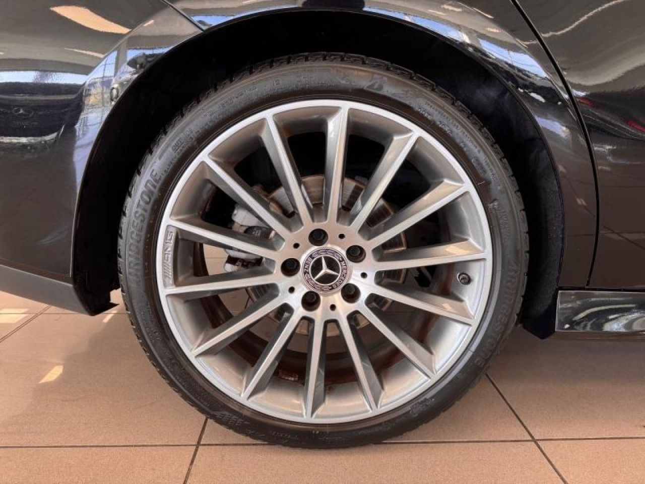 Photo du v&eacute;hicule 9 / 18