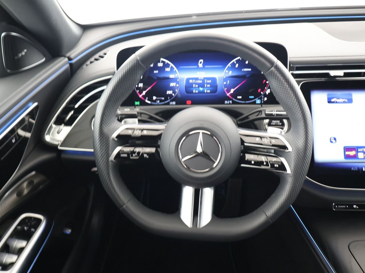 Mercedes-Benz E-Klasse – Bild 9