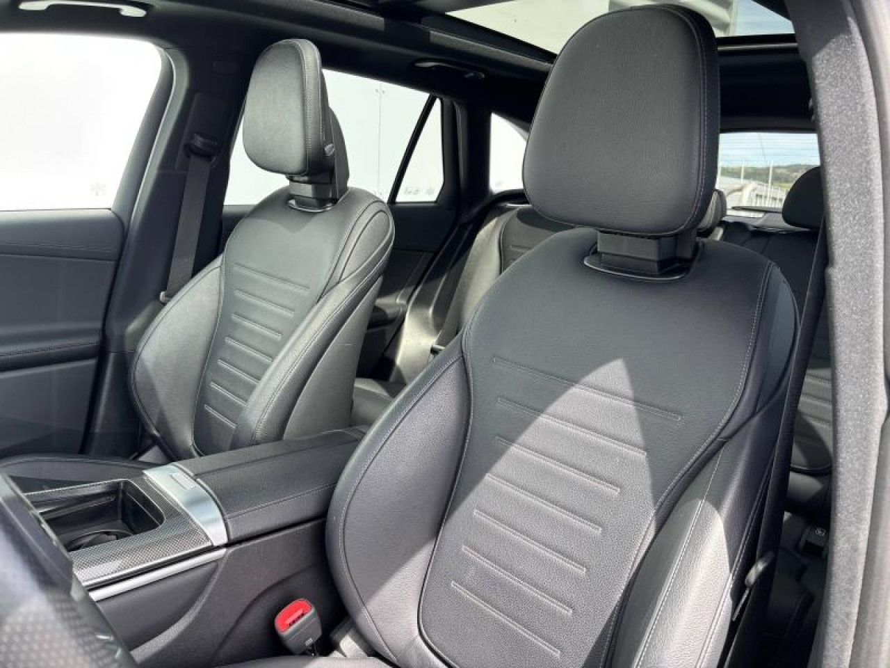 Photo du v&eacute;hicule 10 / 18