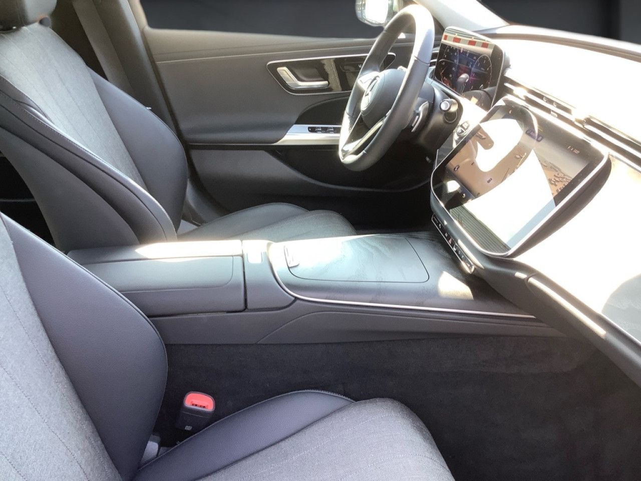 Mercedes-Benz E-Klasse – Bild 17