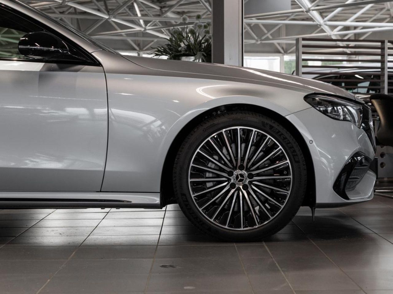 Mercedes-Benz E-Klasse – Bild 25