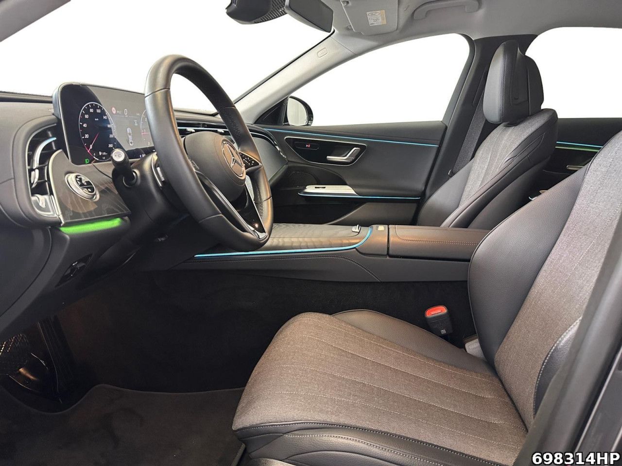 Mercedes-Benz E-Klasse – Bild 8
