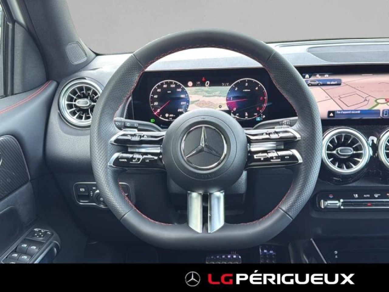 Photo du v&eacute;hicule 14 / 18