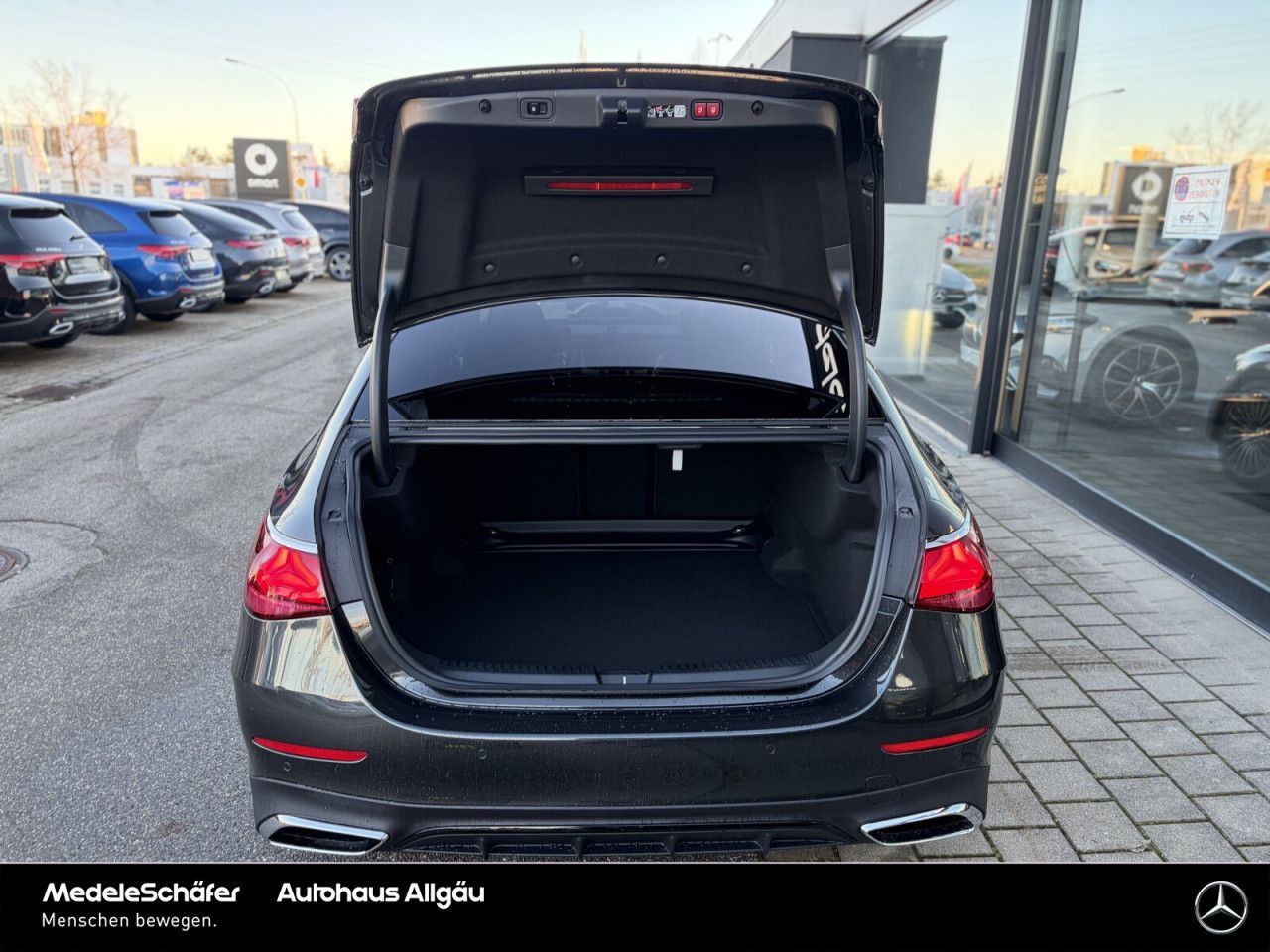 Mercedes-Benz E-Klasse – Bild 13