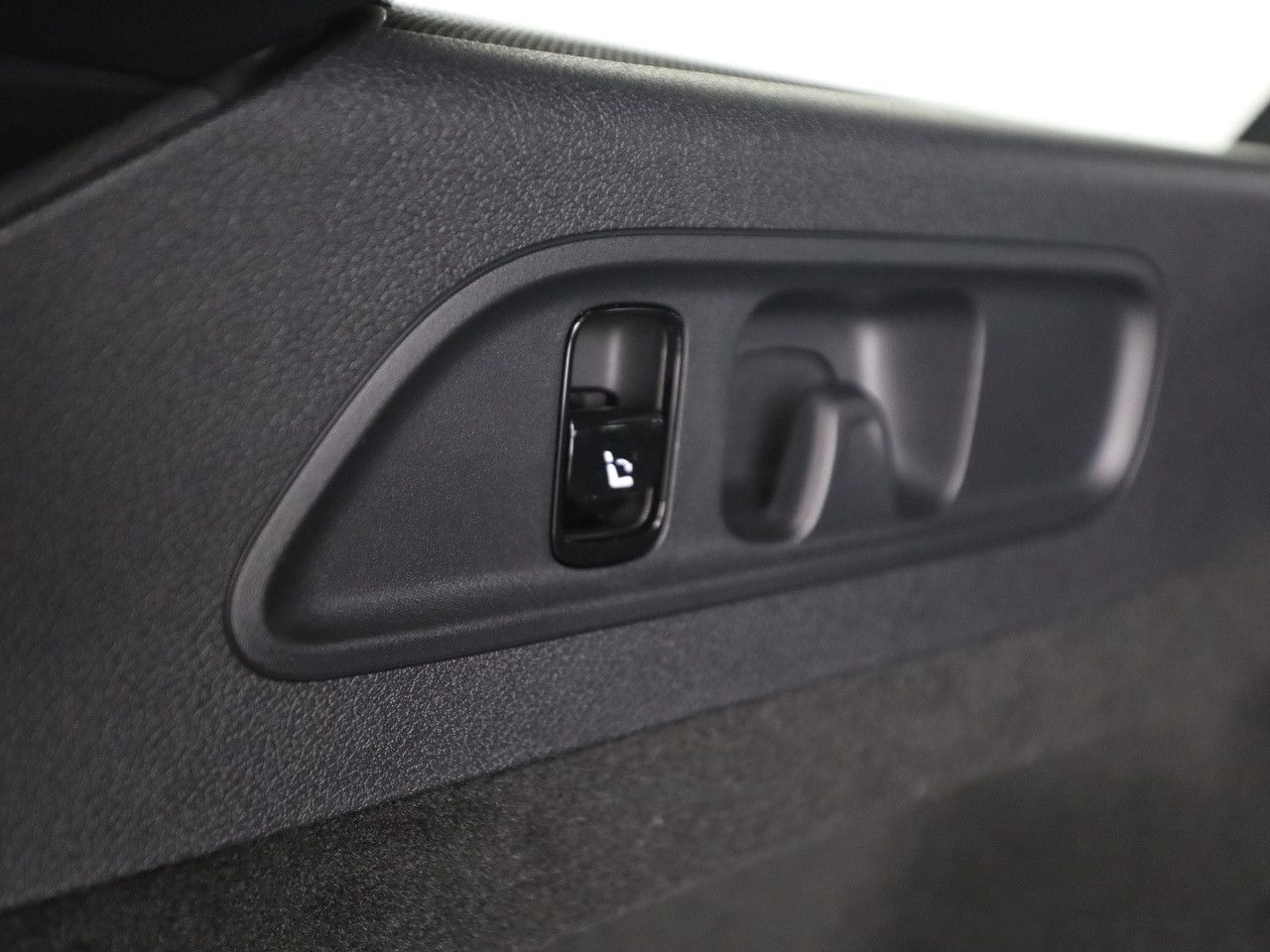 Mercedes-Benz E-Klasse – Bild 26