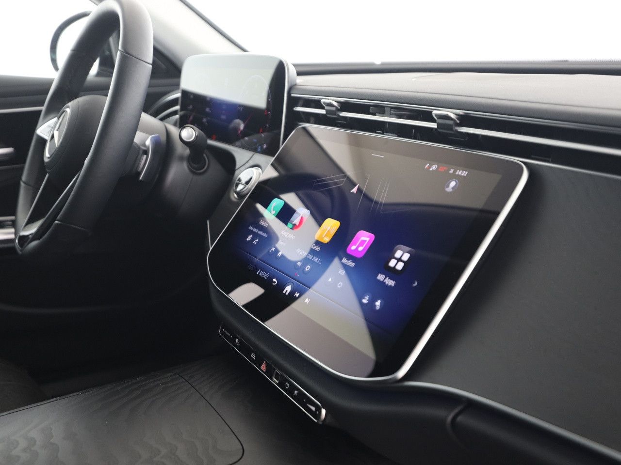 Mercedes-Benz E-Klasse – Bild 11
