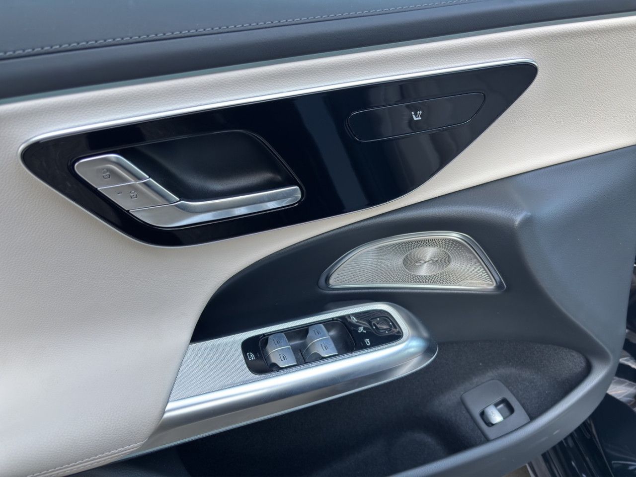 Mercedes-Benz E-Klasse – Bild 17