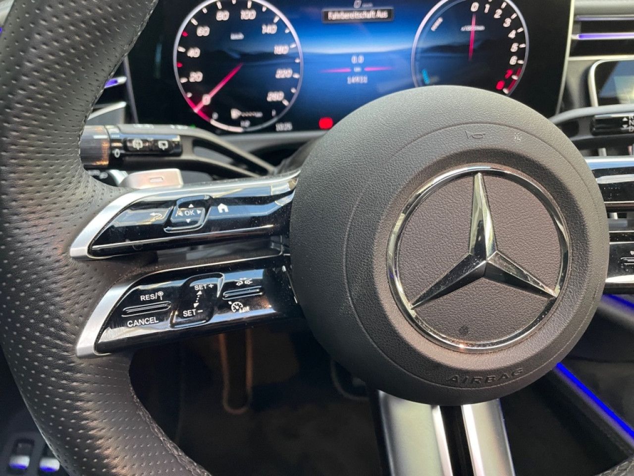 Mercedes-Benz E-Klasse – Bild 21