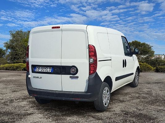 Vehicle image 5 / 13