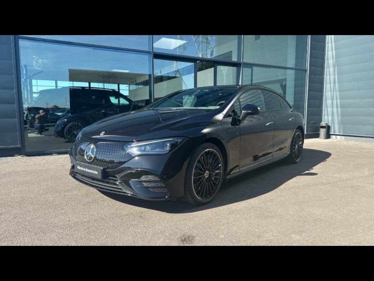 Photo du v&eacute;hicule 1 / 18