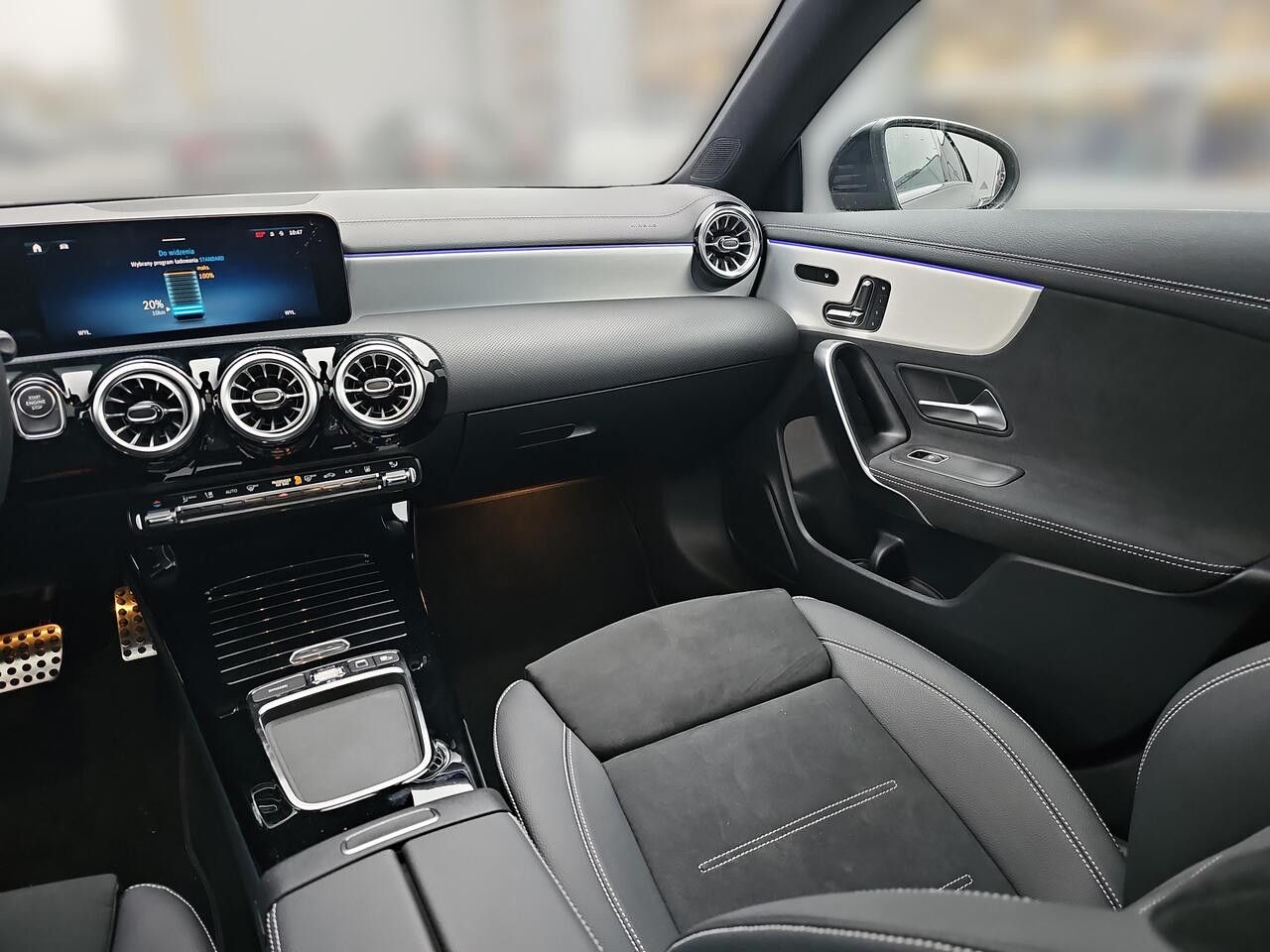 Zdjęcie pojazdu 16 / 21