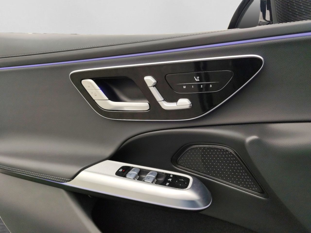 Mercedes-Benz E-Klasse – Bild 18