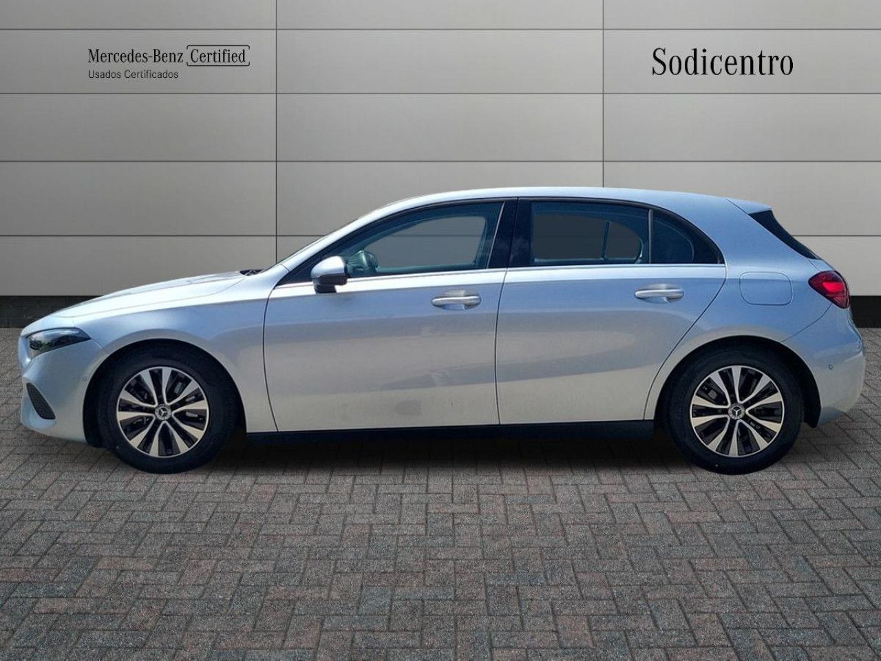 Imagem do ve&iacute;culo 9 / 20