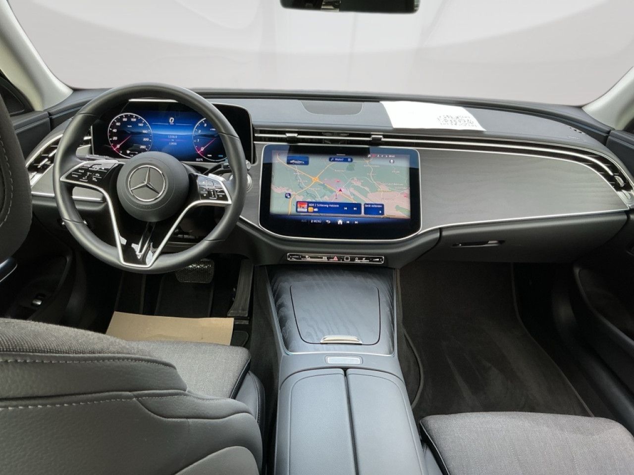 Mercedes-Benz E-Klasse – Bild 11
