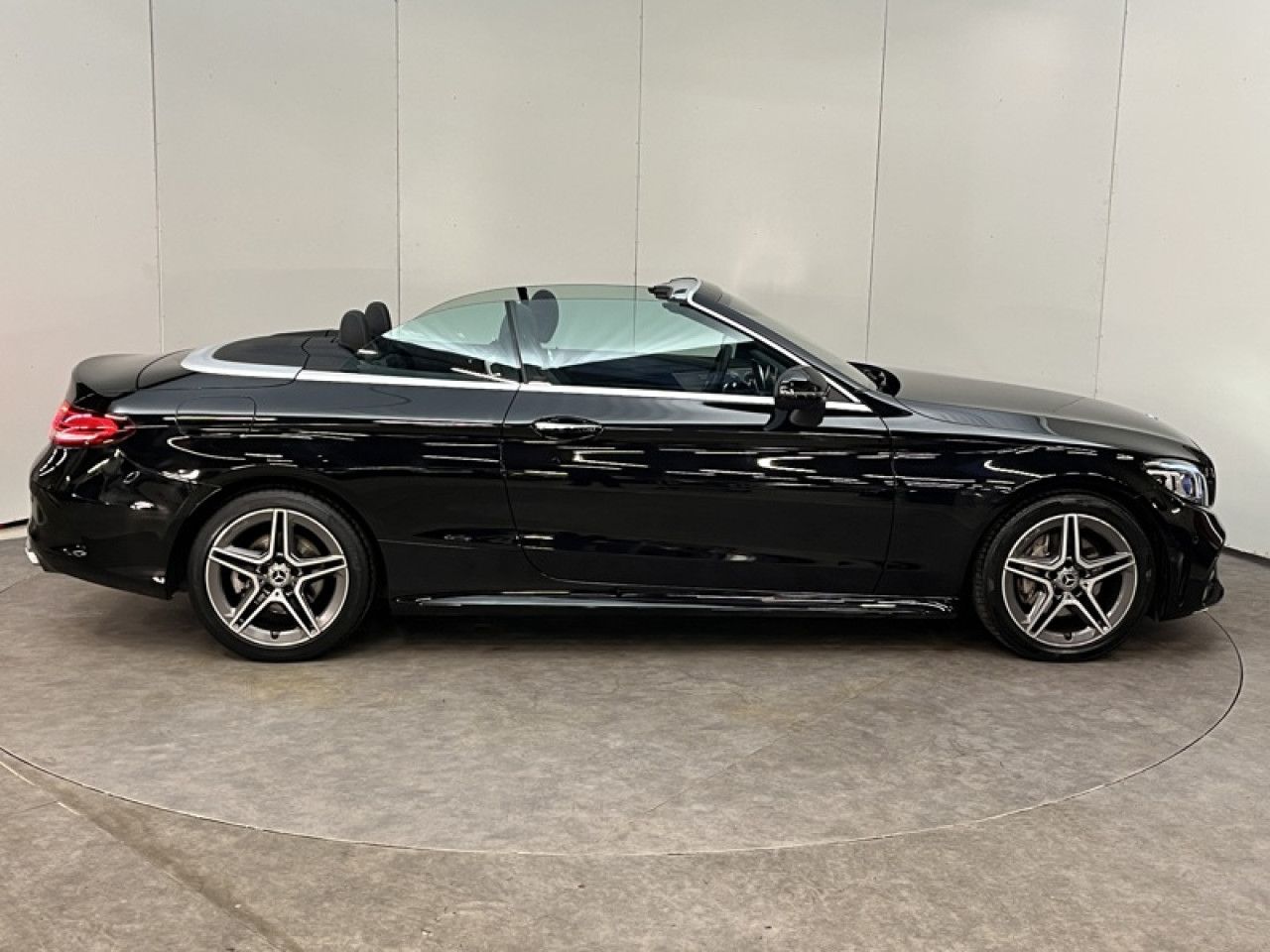 Photo du véhicule 17 / 18